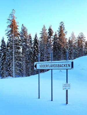 Skylt Soderfjardsbacken